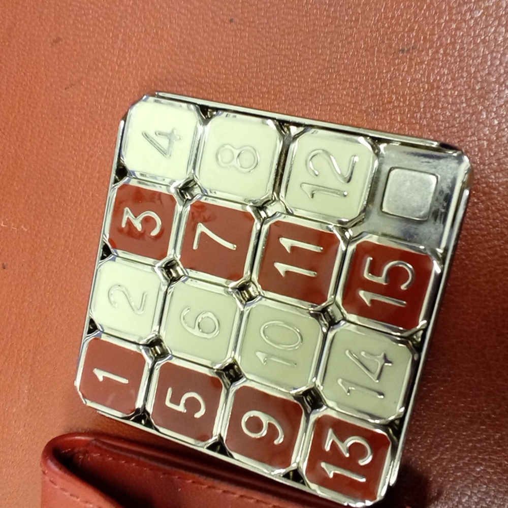 Fifteen Puzzle Game Metal - Picture 2 of 2